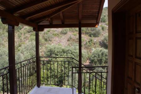 Katerina Rooms25